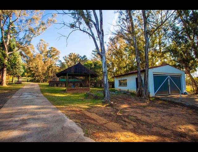 FARM FOR SALE IN EIKENHOF